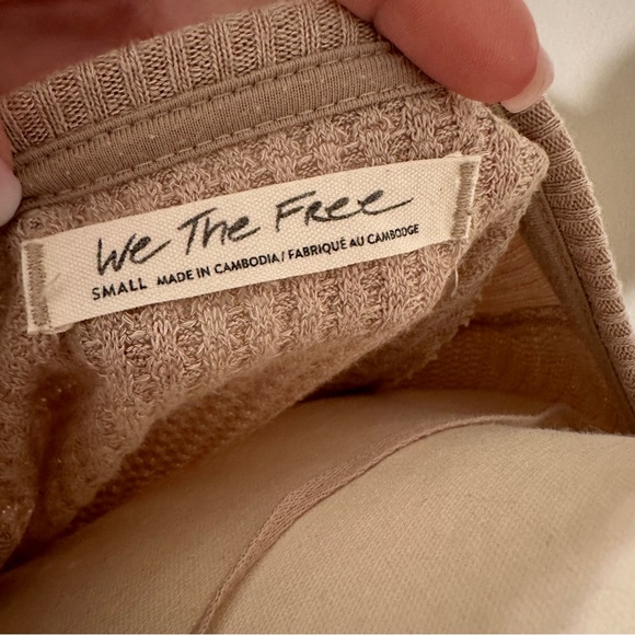 Free People Santa Clara Blush waffle knit exposed seams batwing top.SZ:Small EUC - Picture 2 of 6